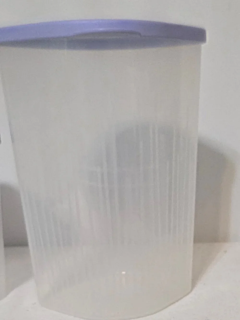 Tupperware used excellent